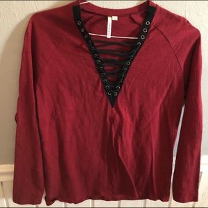 Burgundy lace up tee